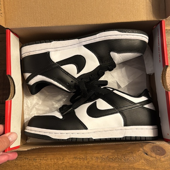 Nike Classic Black and White Dunks 2.5 EUC - Picture 6 of 6